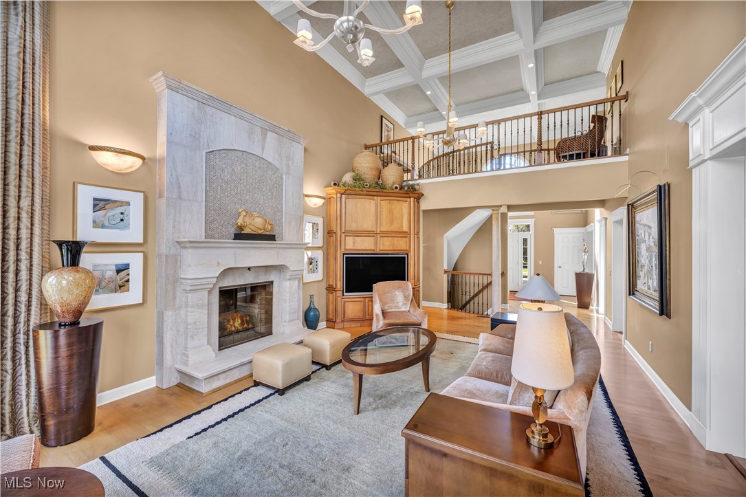 280 W Edinburgh Drive