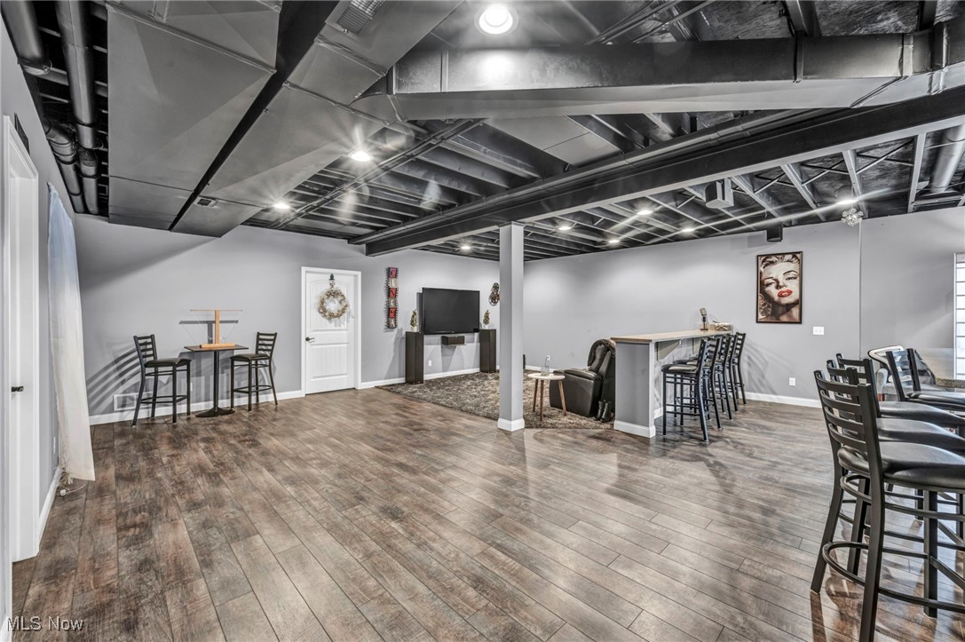 7584 Sarah Lee Drive