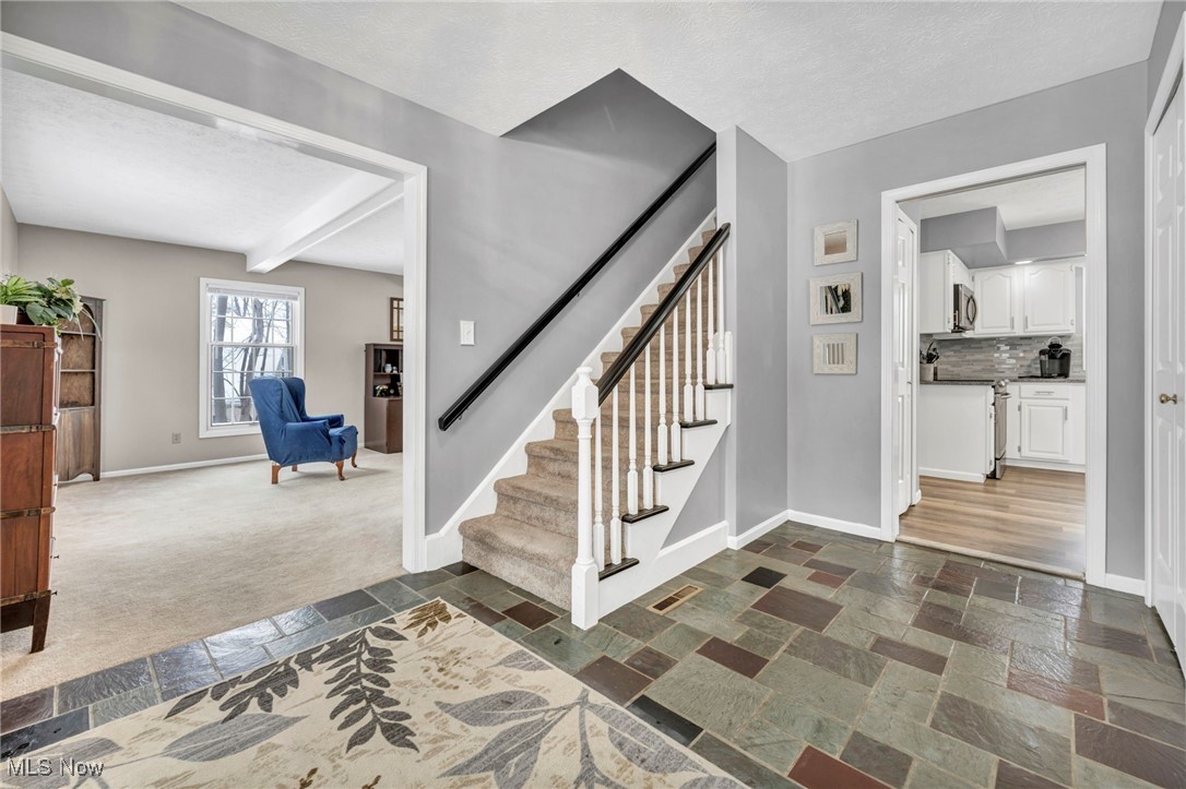 10121 Hobby Horse Lane