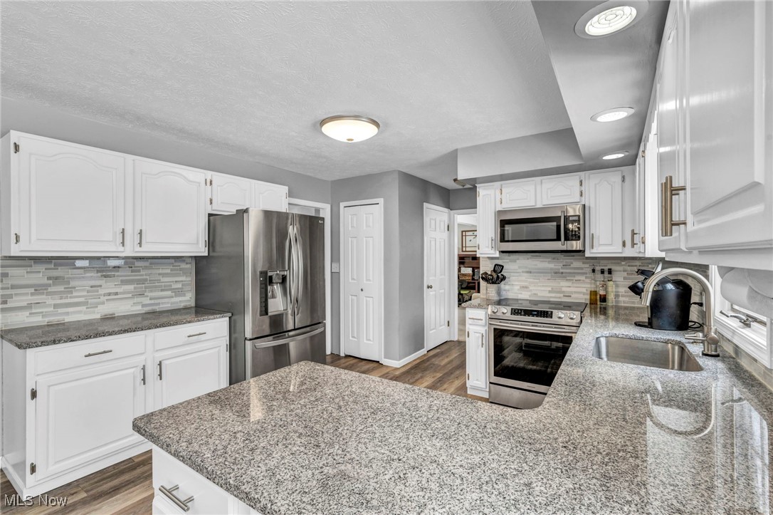 10121 Hobby Horse Lane