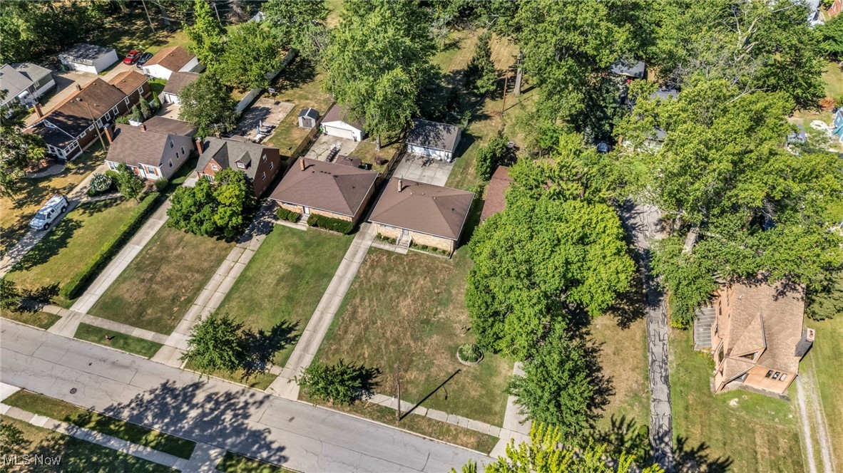 426 E 266th Street
