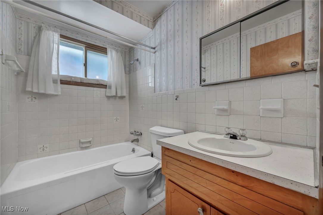 426 E 266th Street