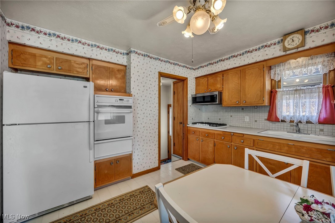 426 E 266th Street