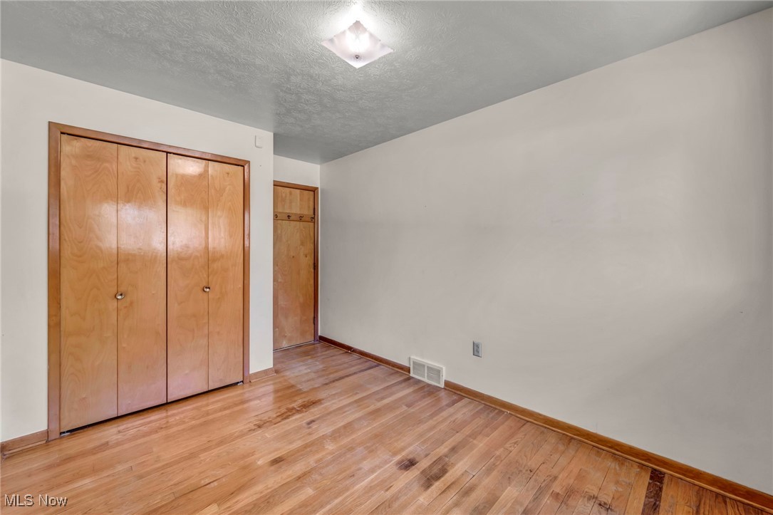 426 E 266th Street