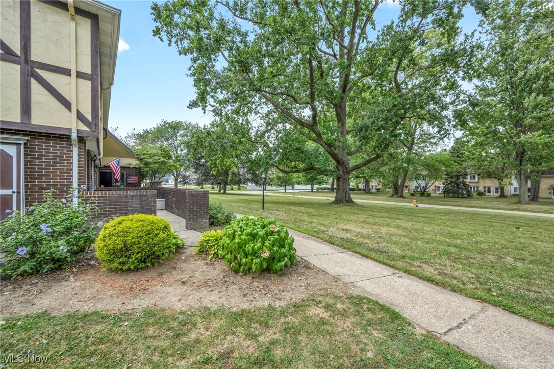 8240 Deepwood Boulevard Bldg. 7/Unit 8