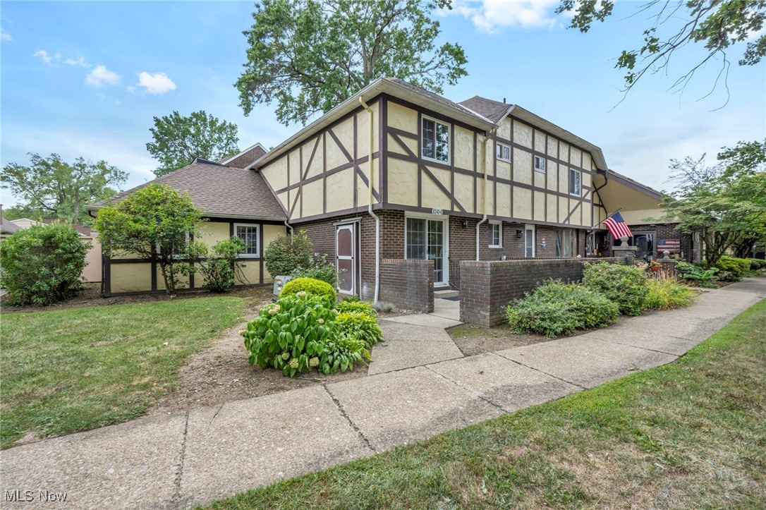 8240 Deepwood Boulevard Bldg. 7/Unit 8