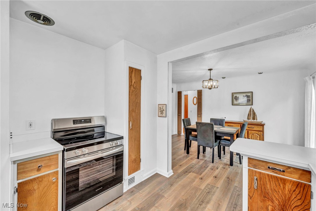 297 E 260th Street