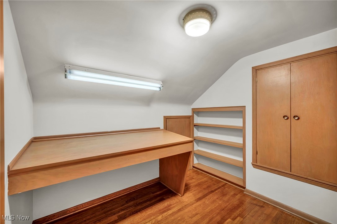 297 E 260th Street