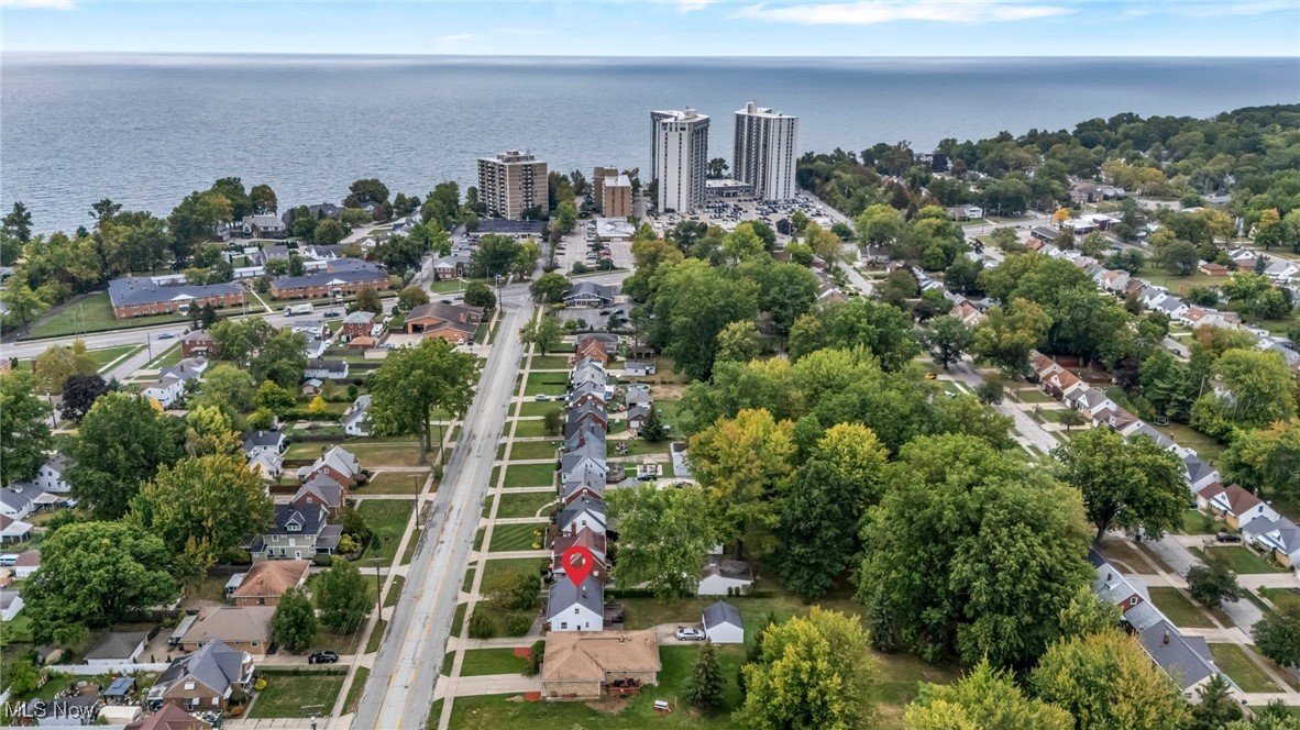 297 E 260th Street