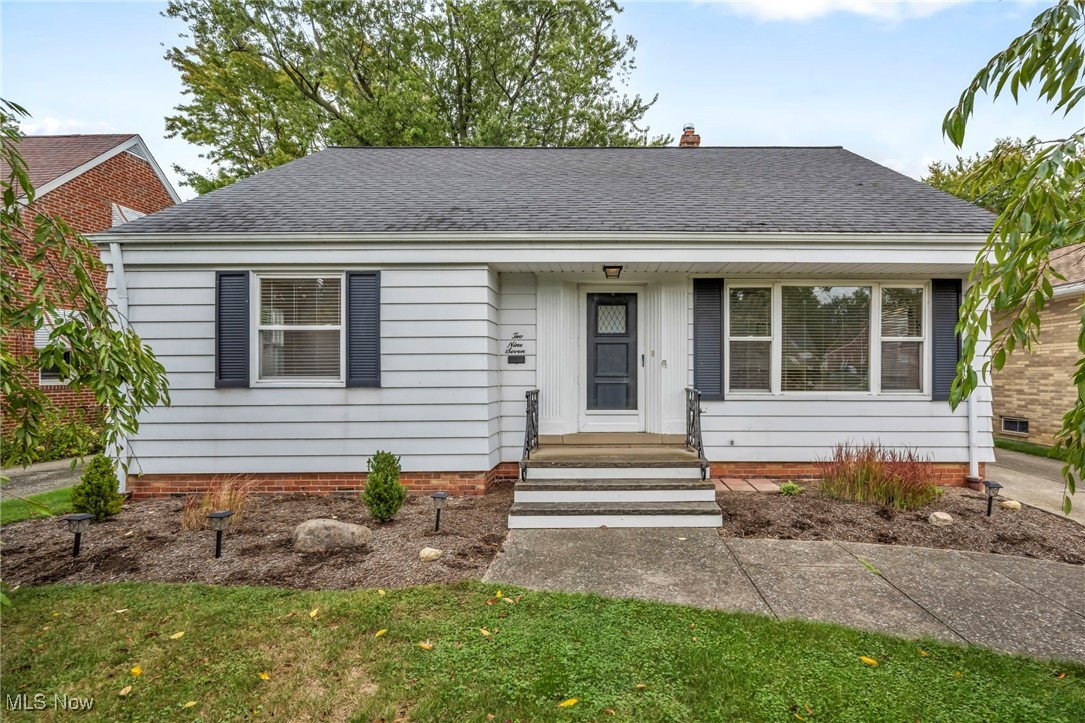 297 E 260th Street