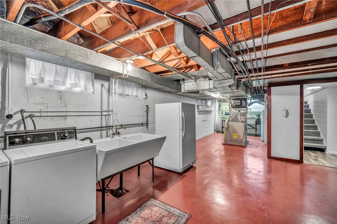 297 E 260th Street