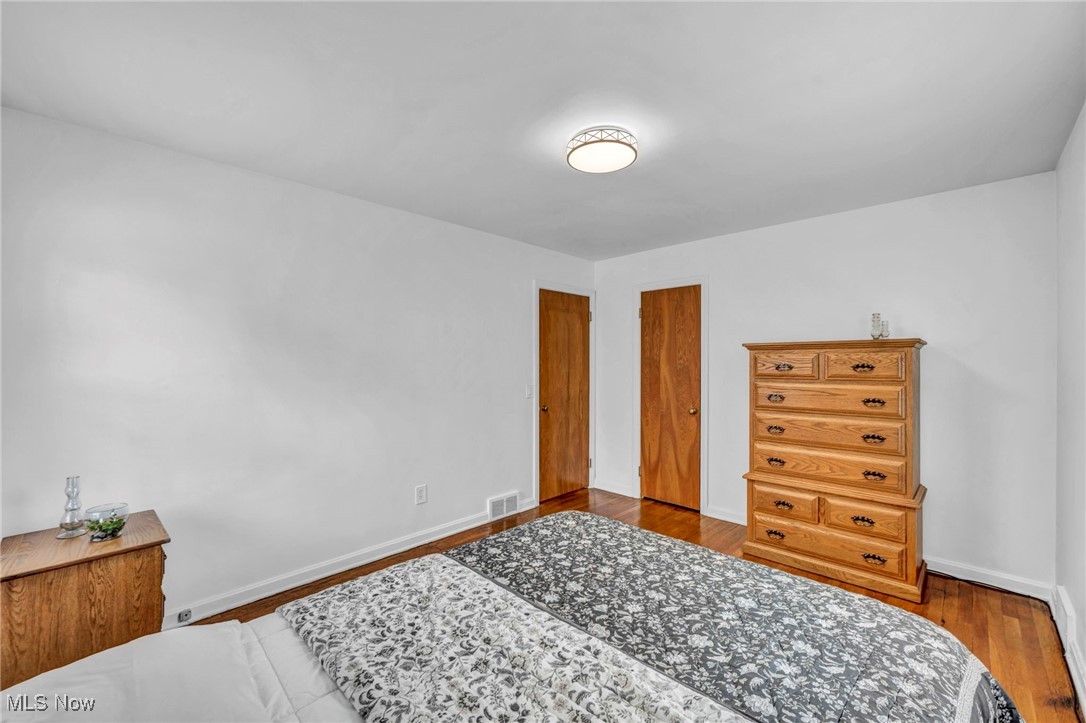 297 E 260th Street