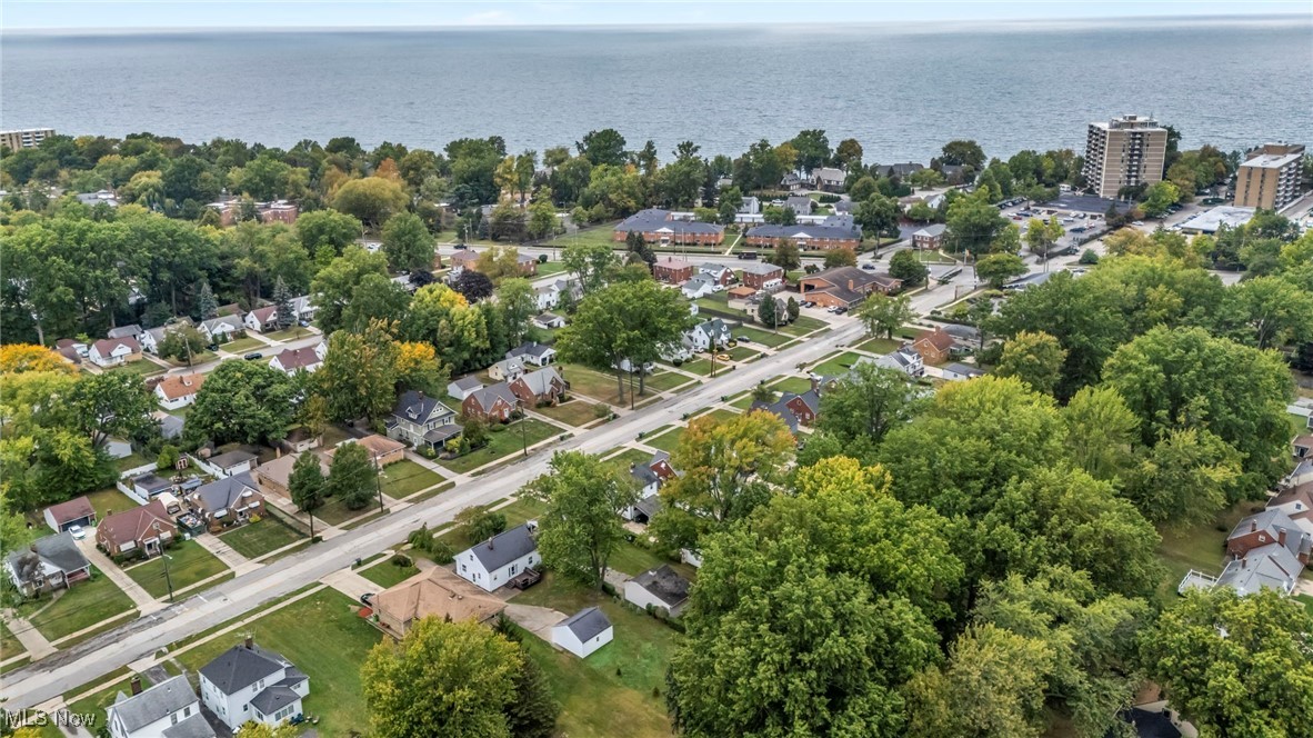 297 E 260th Street