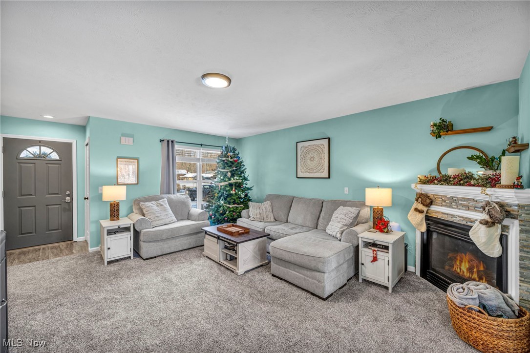 5827 Tanager Court