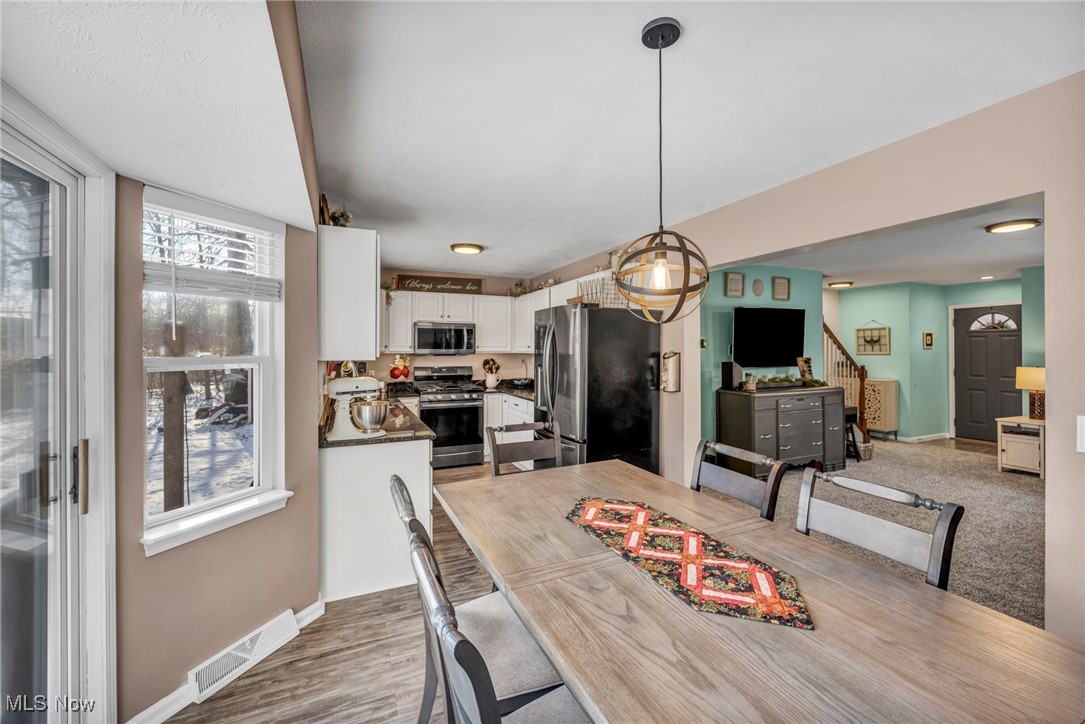 5827 Tanager Court