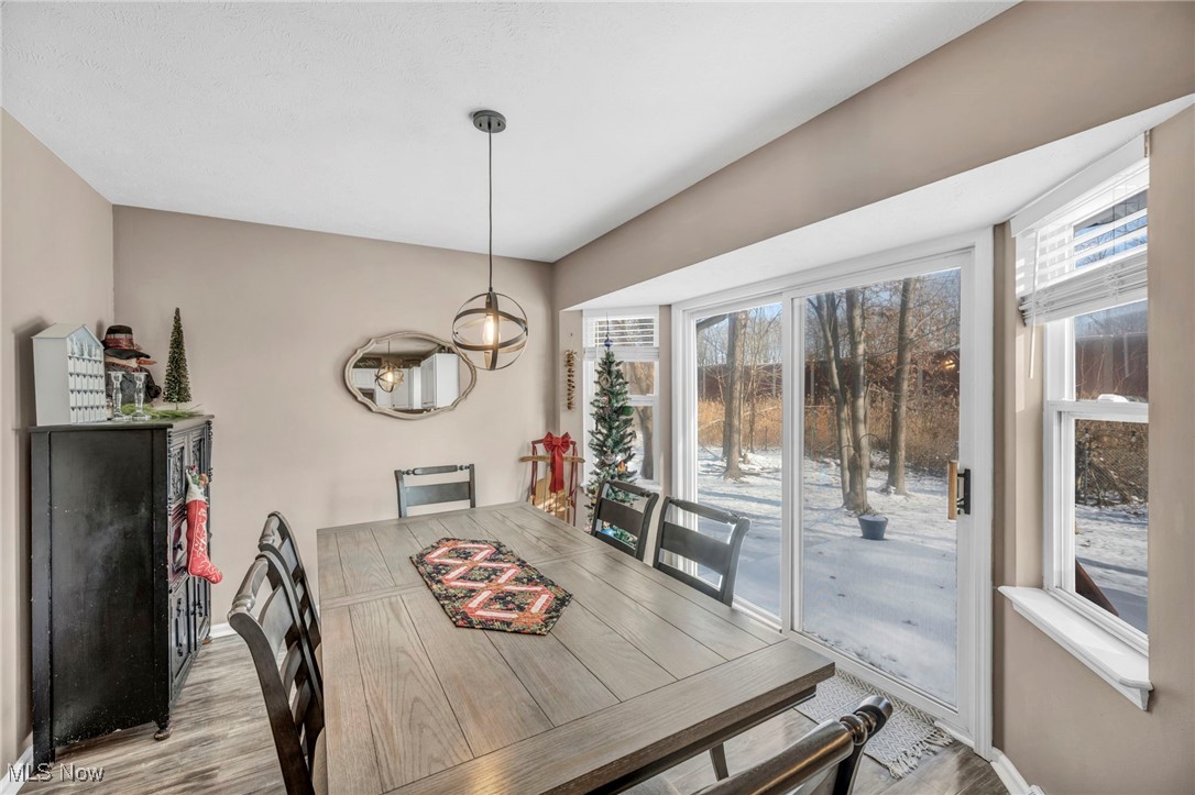 5827 Tanager Court