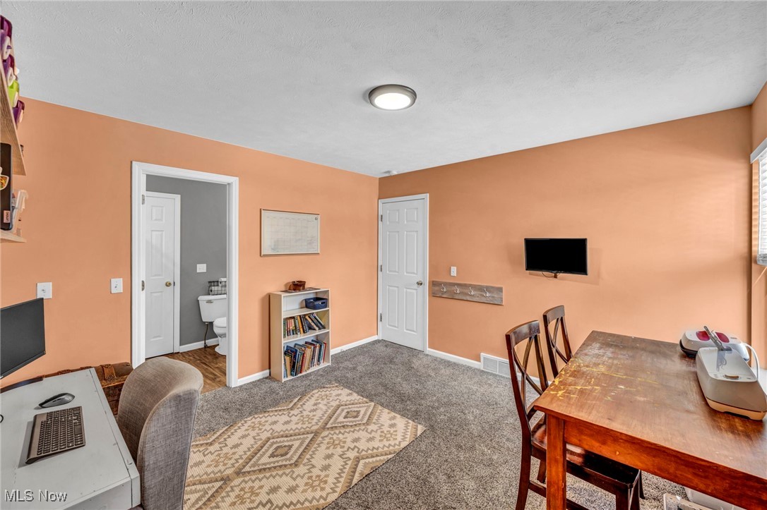5827 Tanager Court