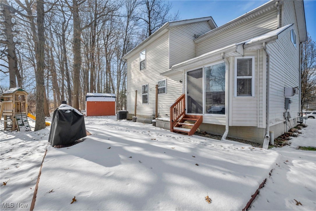 5827 Tanager Court