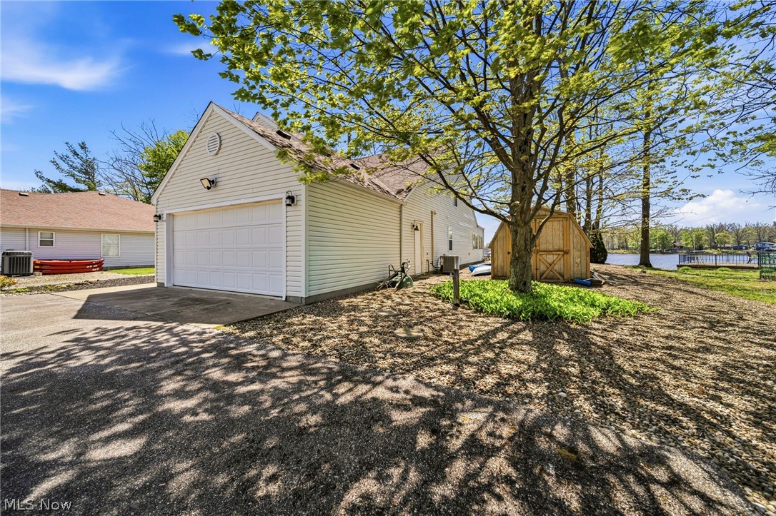 2528 Tupelo Drive