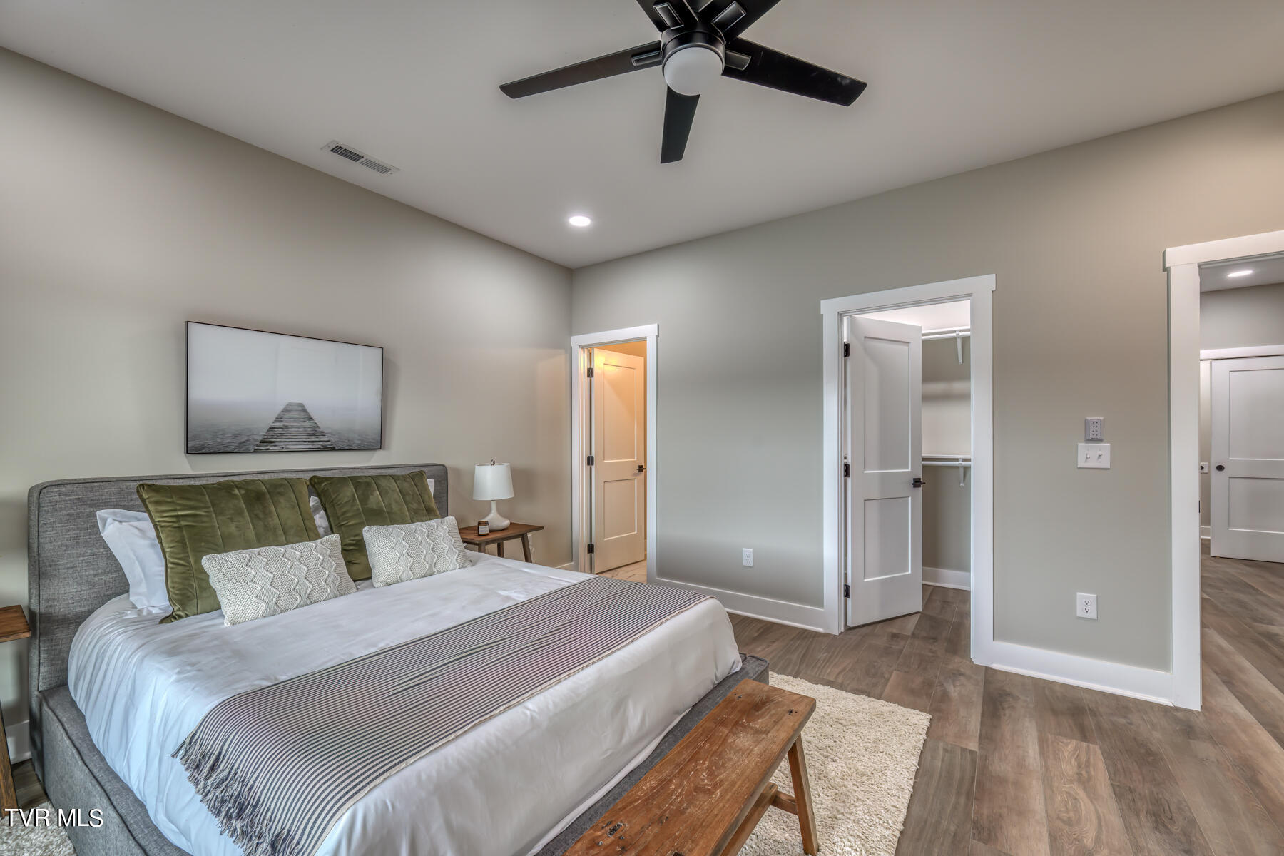 4160 Bristol Highway, 501
