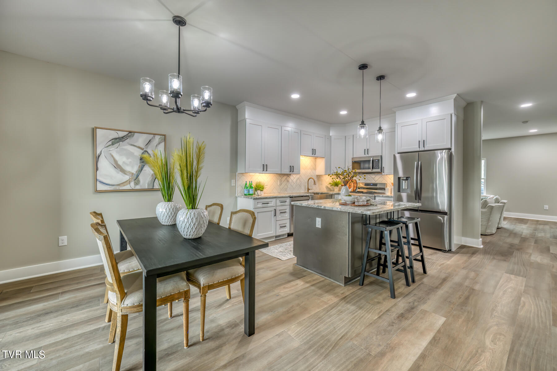4160 Bristol Highway, 501