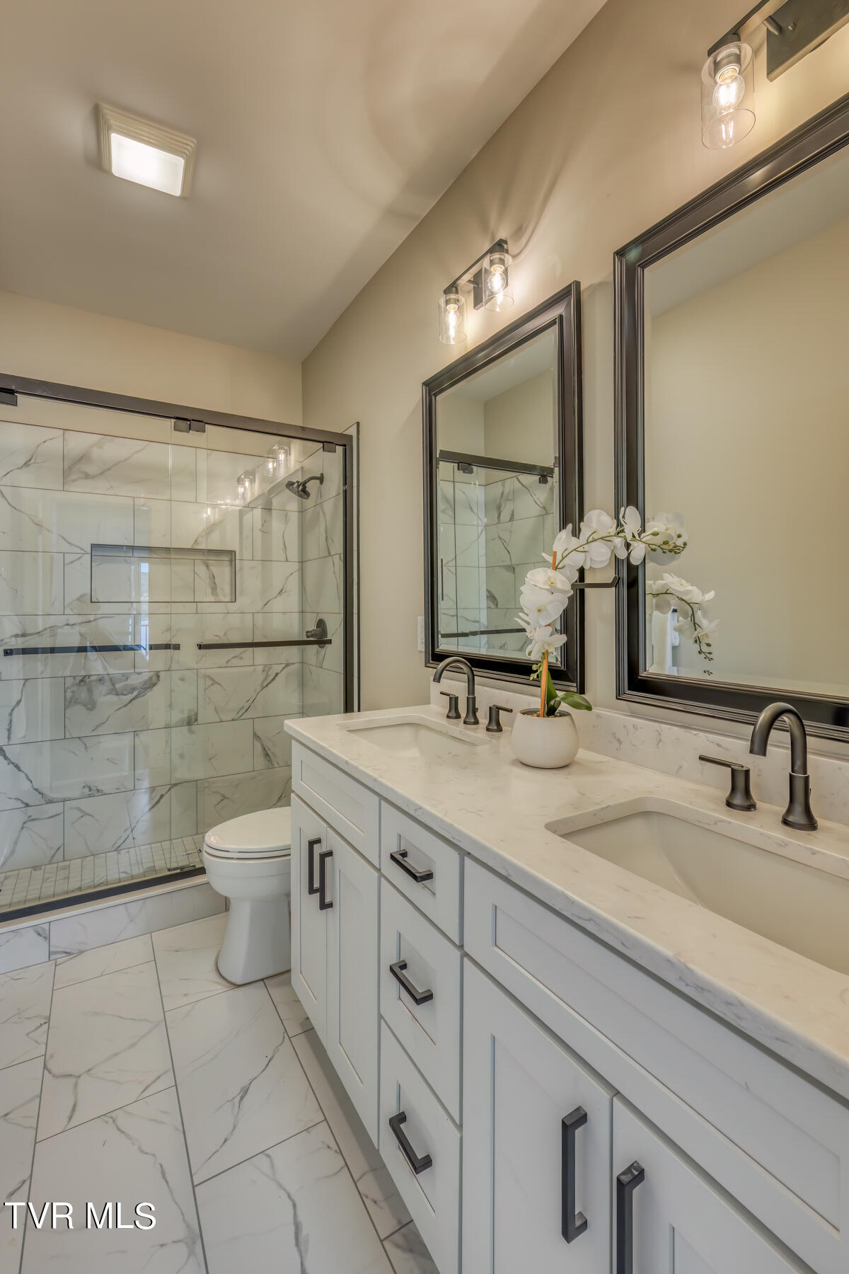 4160 Bristol Highway, 501