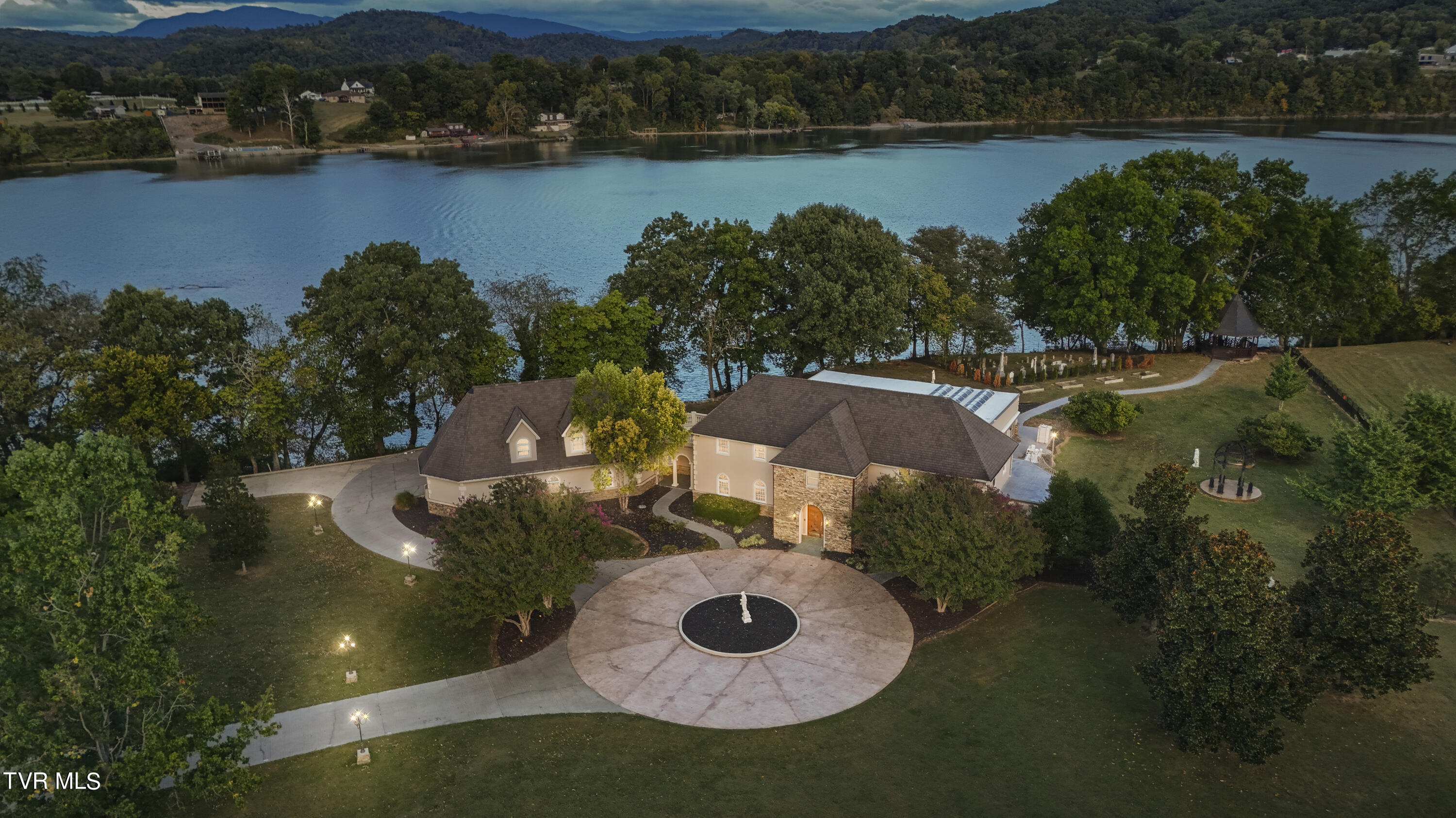 220 Degrasse Drive