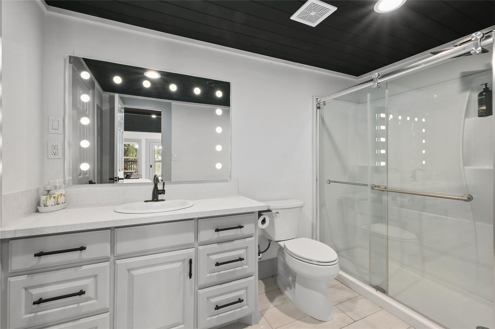2903 Oak Ridge DR