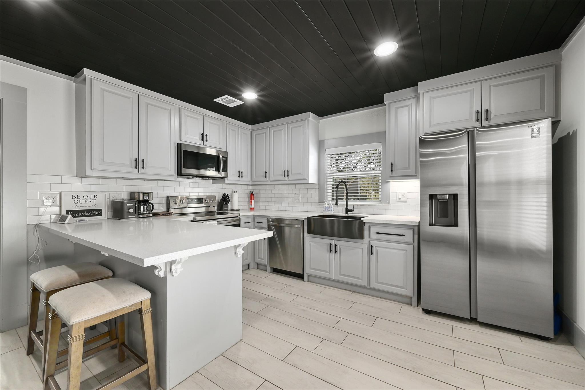 2903 Oak Ridge DR