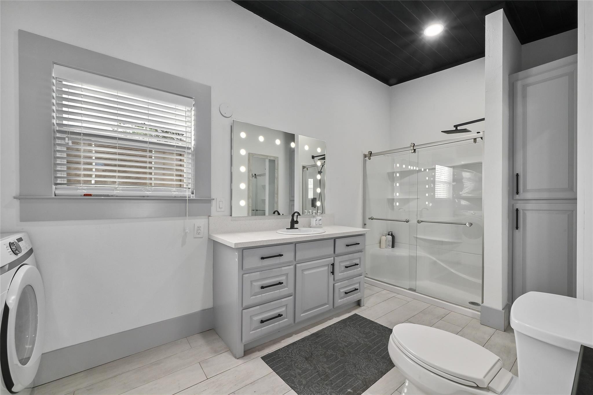 2903 Oak Ridge DR