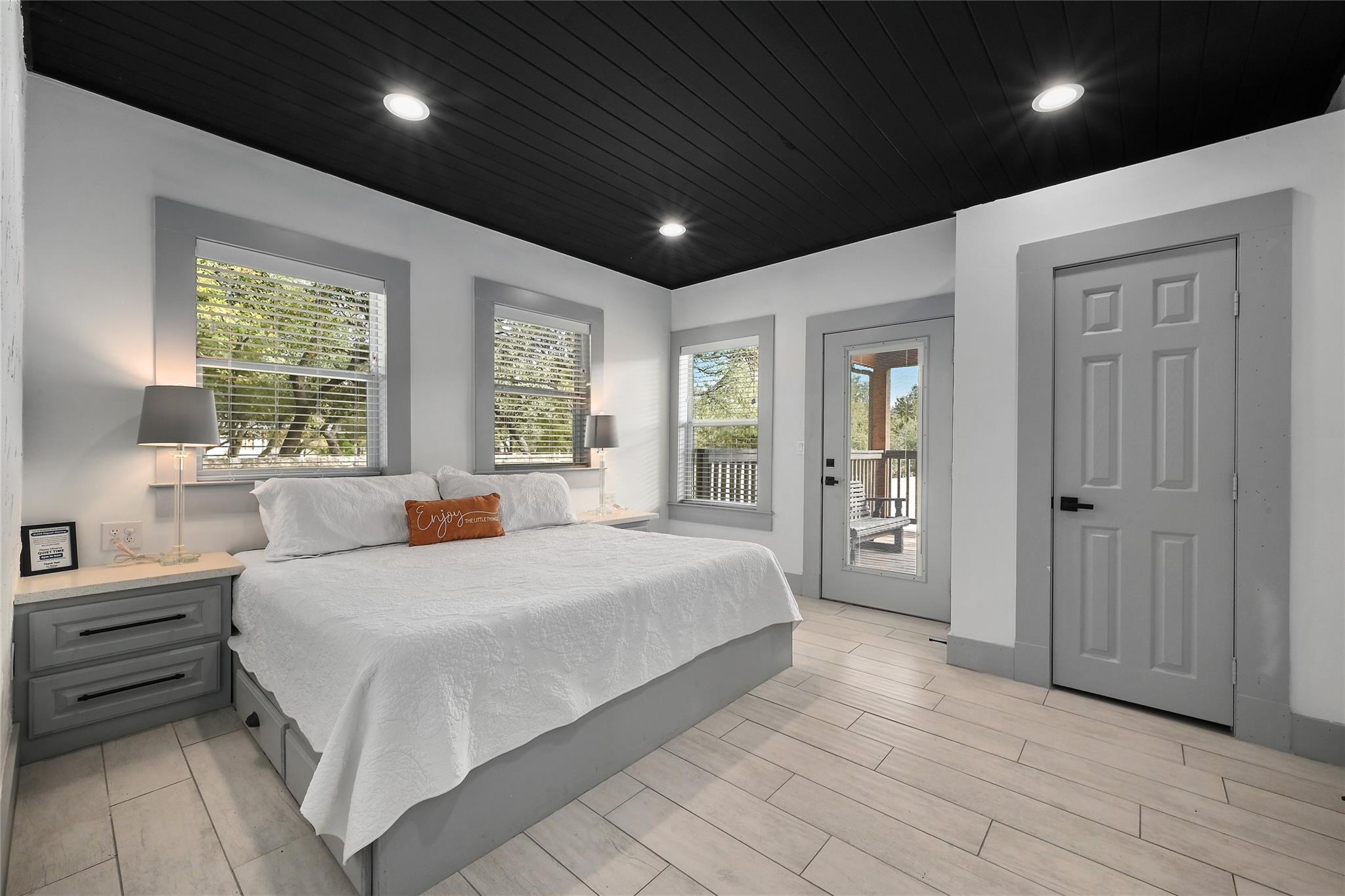2903 Oak Ridge DR