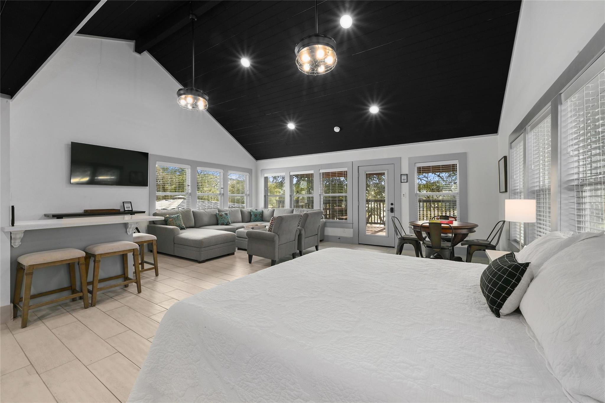 2903 Oak Ridge DR