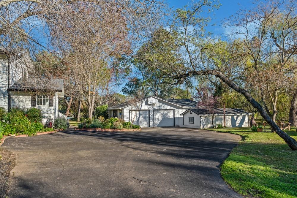 7550 Thousand Oaks Drive