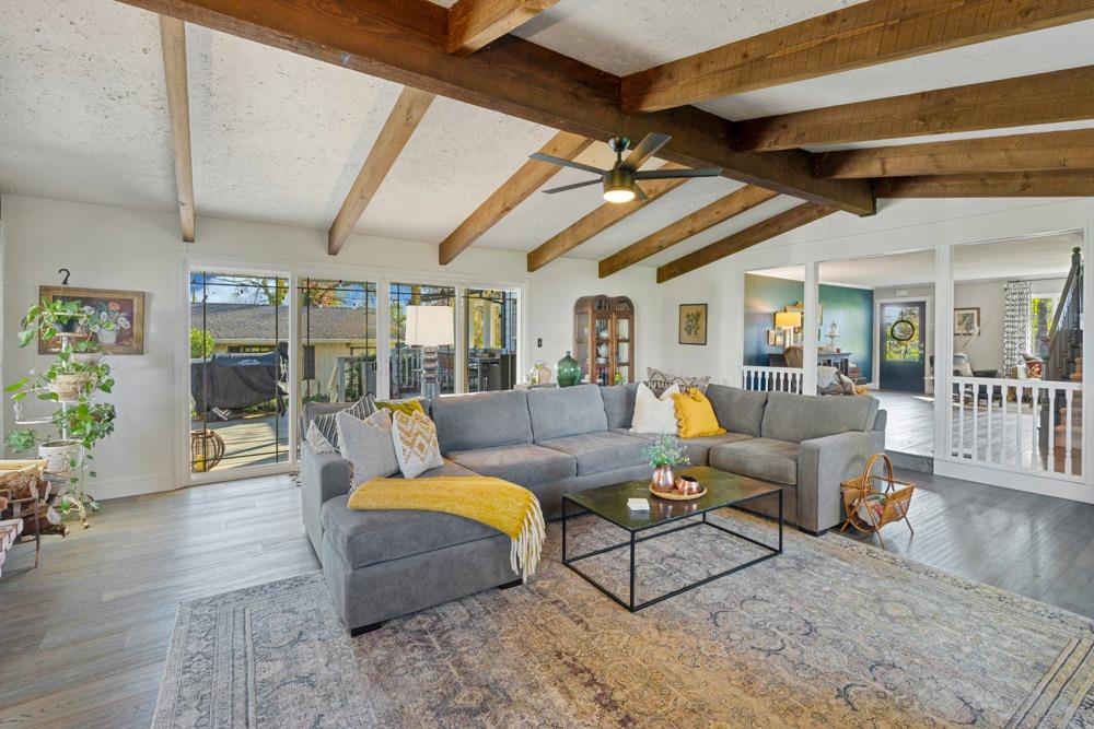 7550 Thousand Oaks Drive