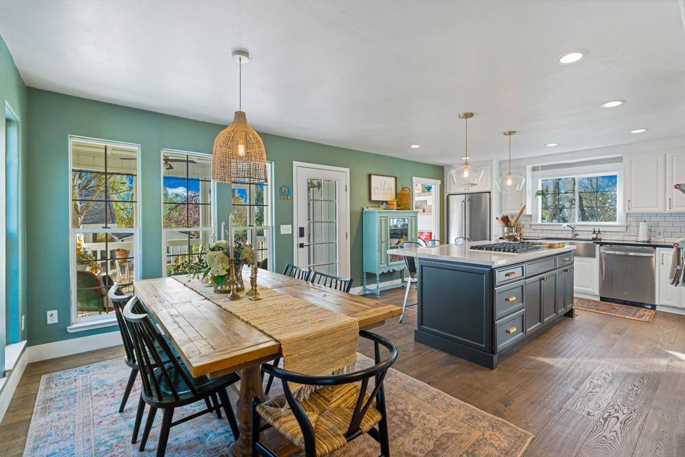 7550 Thousand Oaks Drive