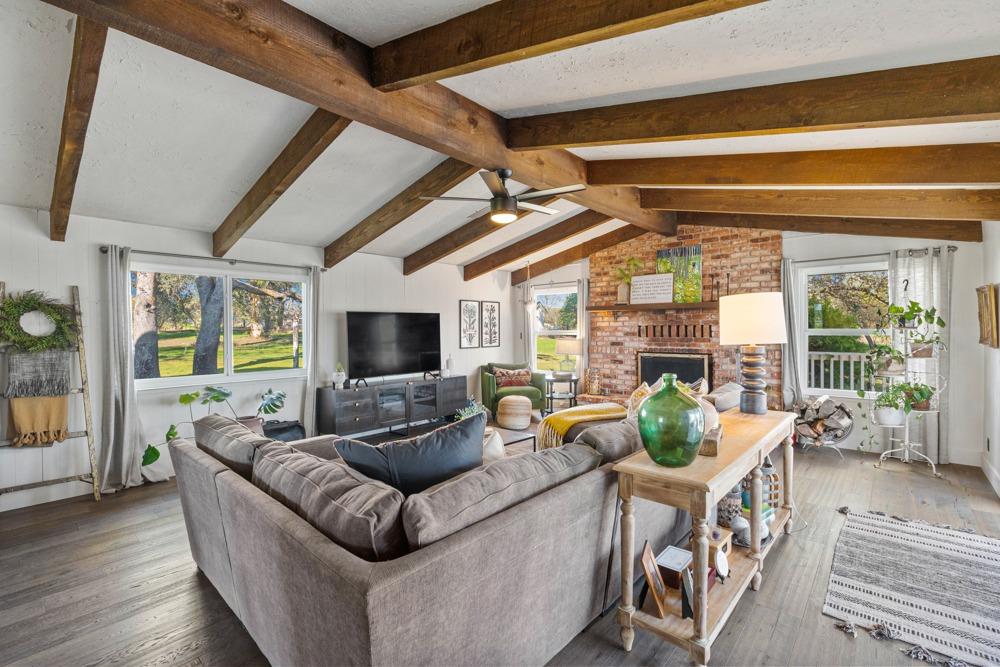 7550 Thousand Oaks Drive