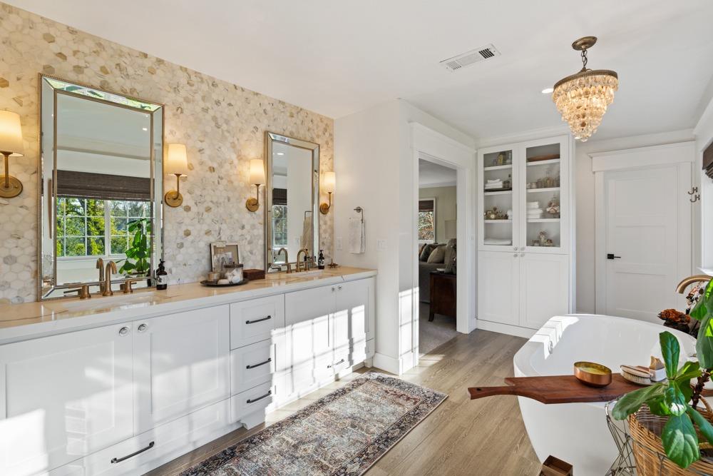 7550 Thousand Oaks Drive