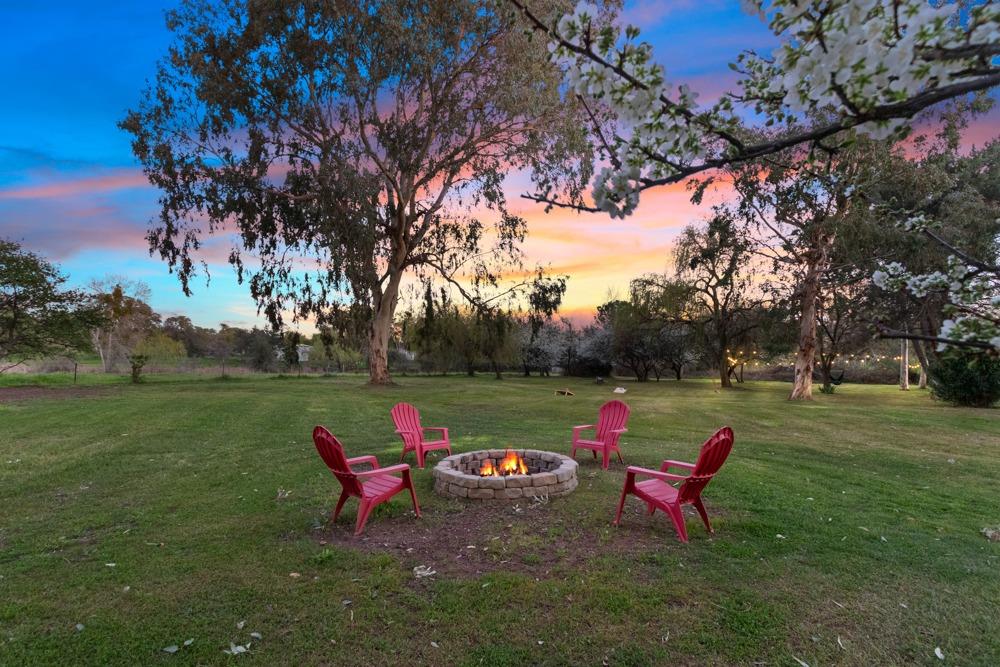 7550 Thousand Oaks Drive