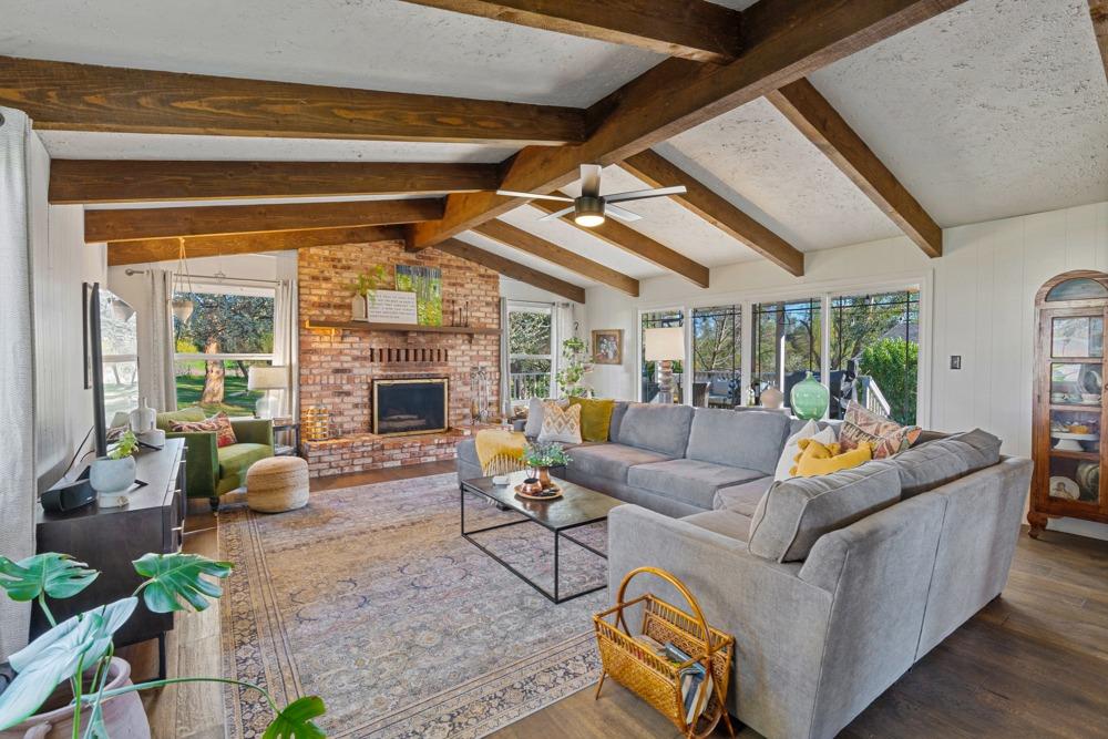 7550 Thousand Oaks Drive