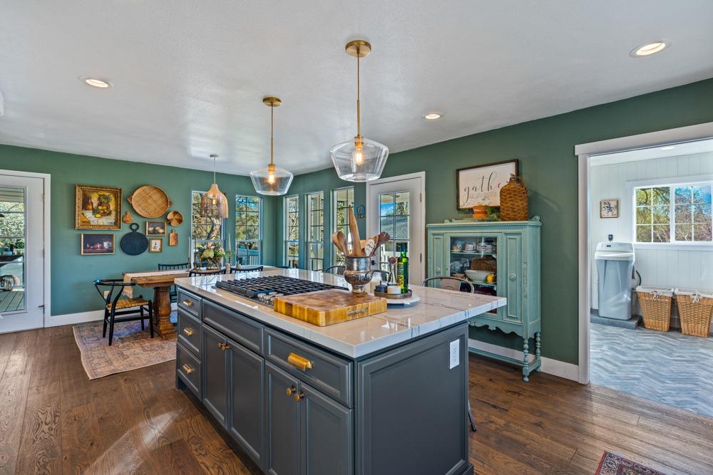 7550 Thousand Oaks Drive