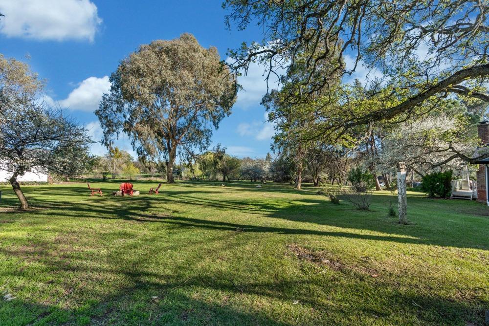 7550 Thousand Oaks Drive
