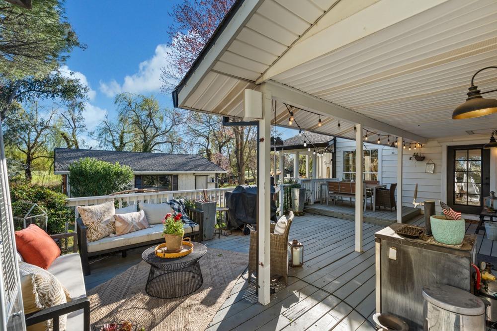 7550 Thousand Oaks Drive