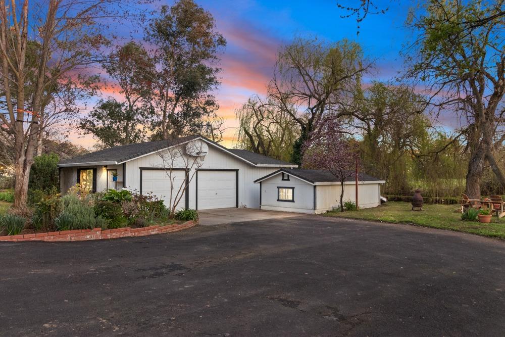 7550 Thousand Oaks Drive