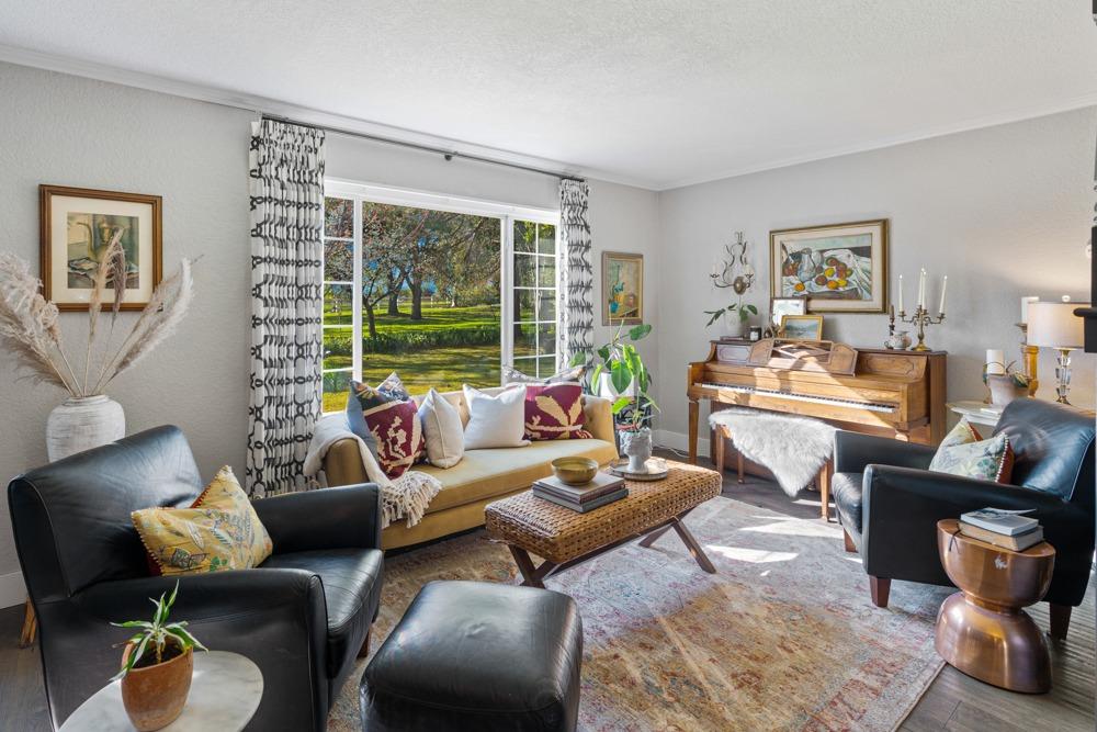 7550 Thousand Oaks Drive