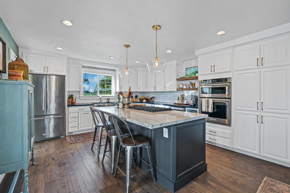 7550 Thousand Oaks Drive