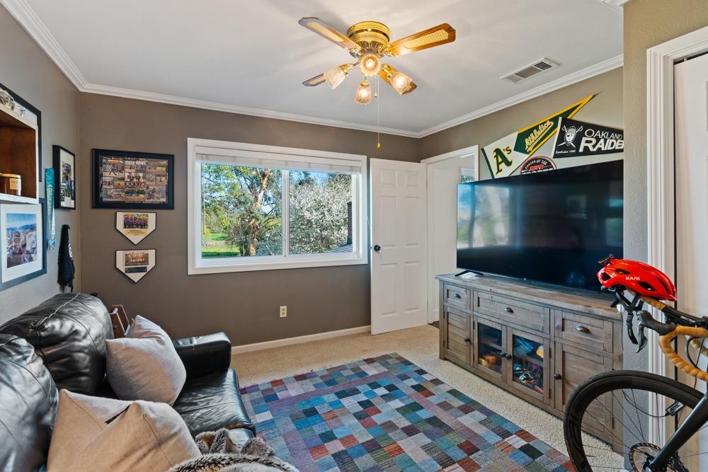 7550 Thousand Oaks Drive