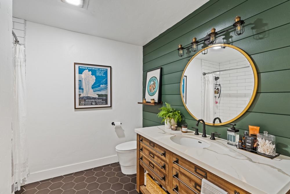 7550 Thousand Oaks Drive