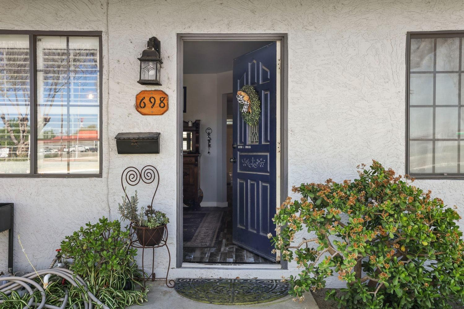 698 Wallis Avenue