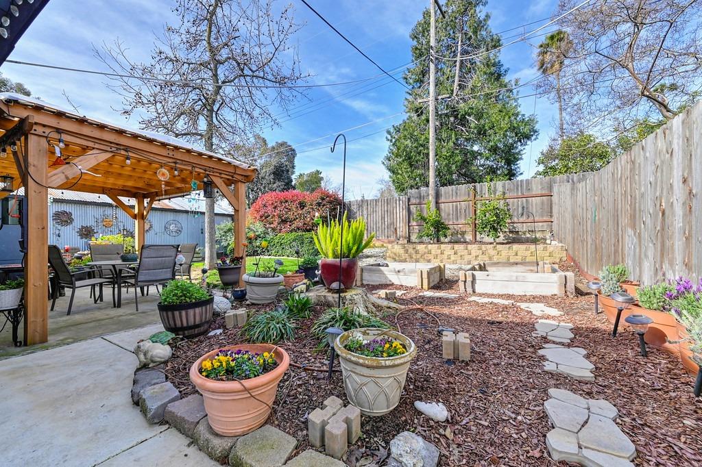 6947 Greenbrook Circle