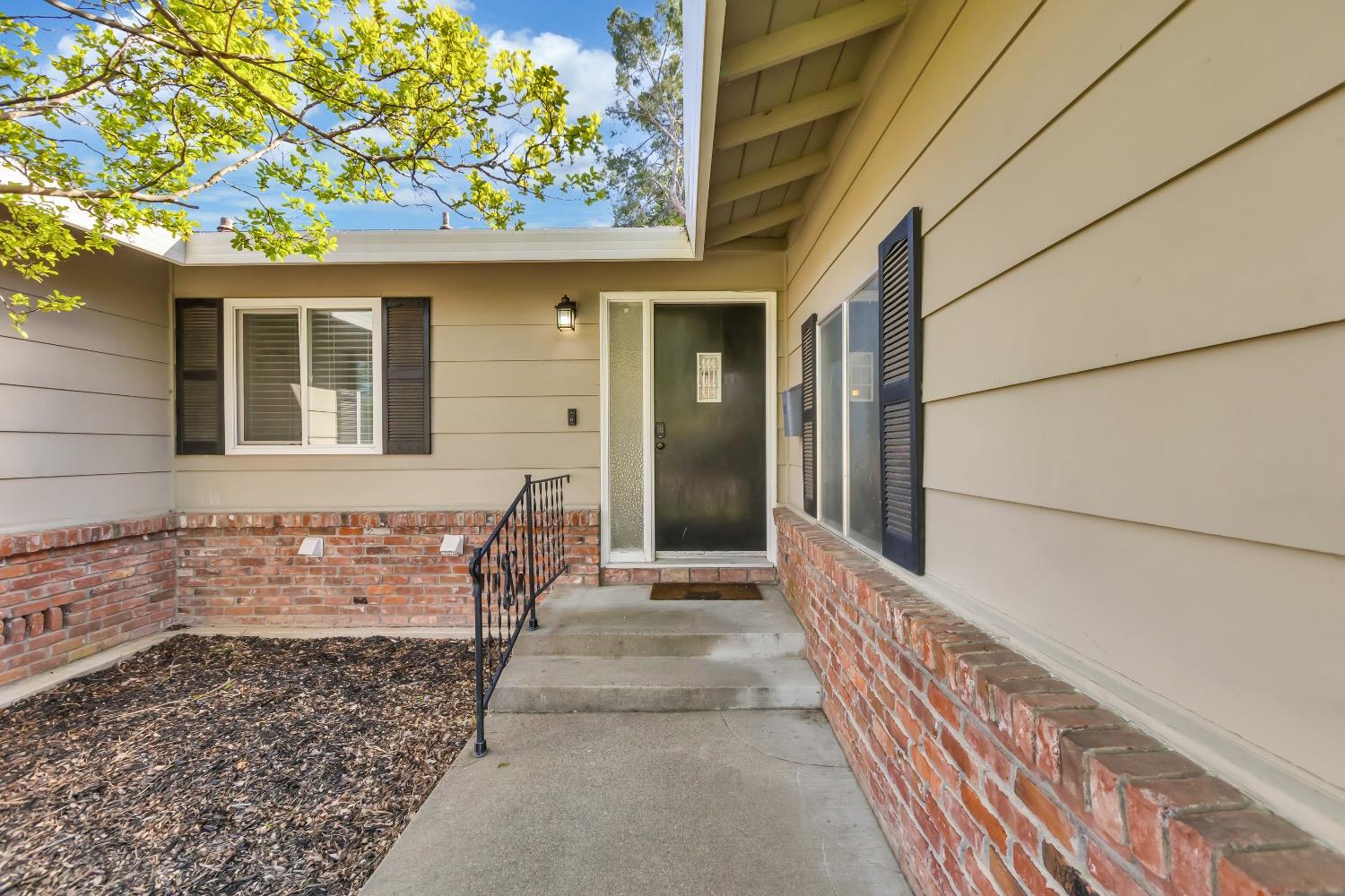 1832 Maryal Drive